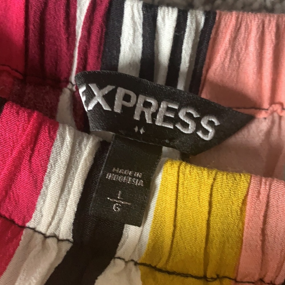 Bright Strip Romper - Picture 5 of 6